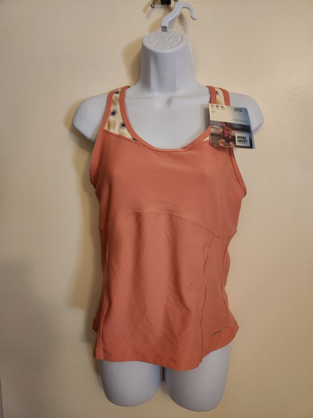 Moving Comfort Coral Performance Tank with Built-in Shelf Bra Sz 36B- 36C NWT
